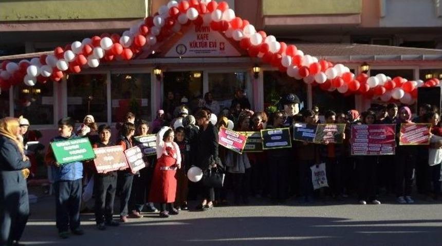 Osmaniye&rsquo;de Down Kafe-k&uuml;lt&uuml;r Evi A&ccedil;ıldı