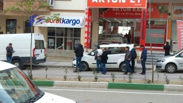 Pompalı Tüfekle Kargo Şubesini Bastı