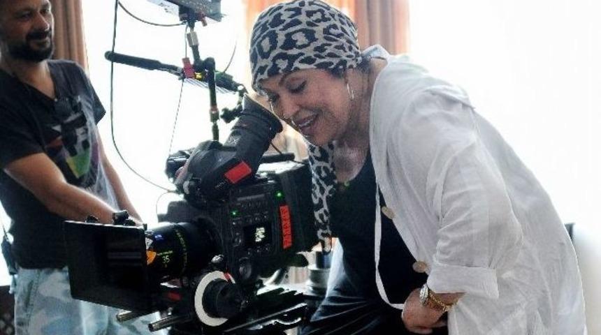 "uzaklarda Arama"ya Adana&rsquo;da &Ouml;zel G&ouml;sterim