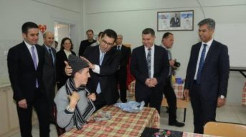 &Ccedil;anakkale Valisi Erkal &Ccedil;an&rsquo;da Ziyaretlerde Bulundu