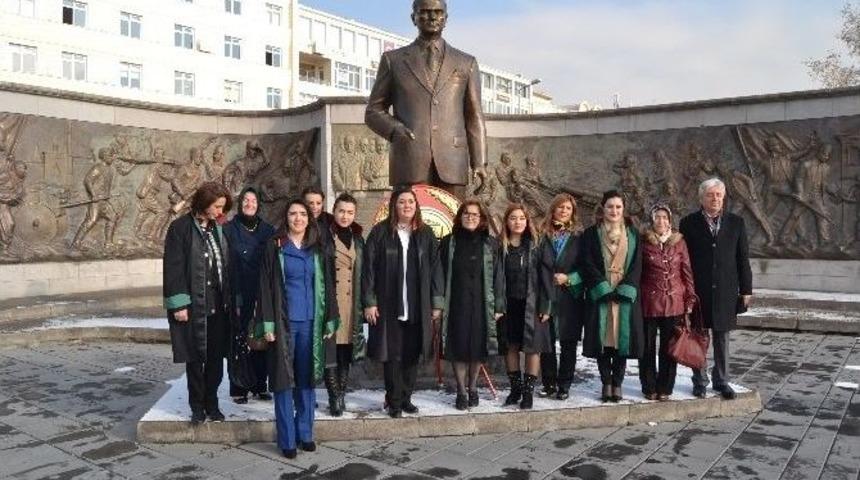 Kayseri Barosu Kadın Hakları Komisyonu &Uuml;yesi Kadriye Akkaş Peker: