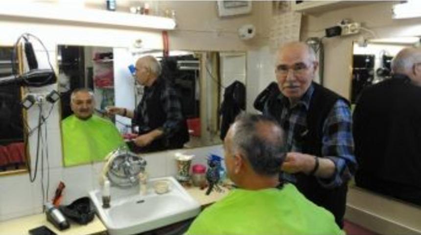 48 Yıldır Aynı Yerde Aynı İşi Yapıyor