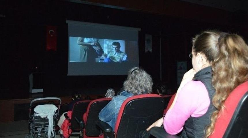 Büyükşehir Belediyesi’nden Engelliler İçin ‘engelsiz Film’ Gösterimi