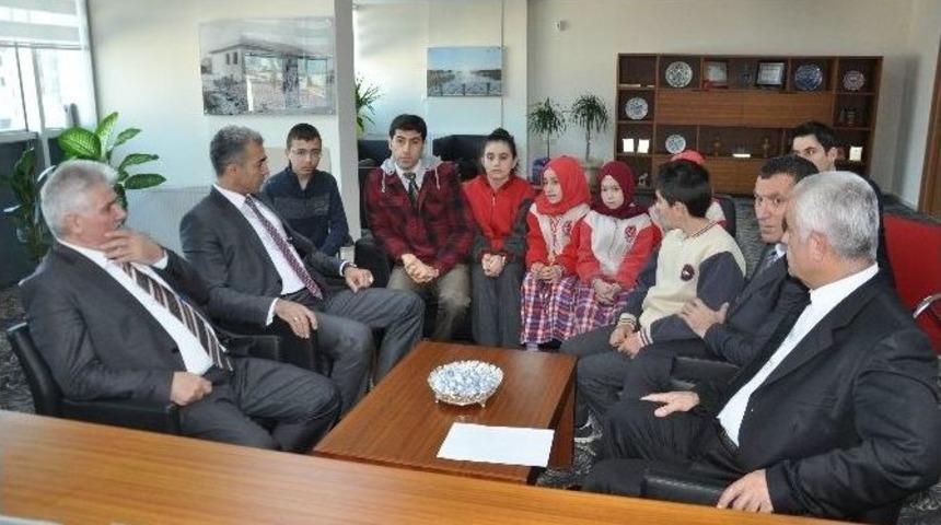 Minik Şahlar &Ouml;d&uuml;llendirildi