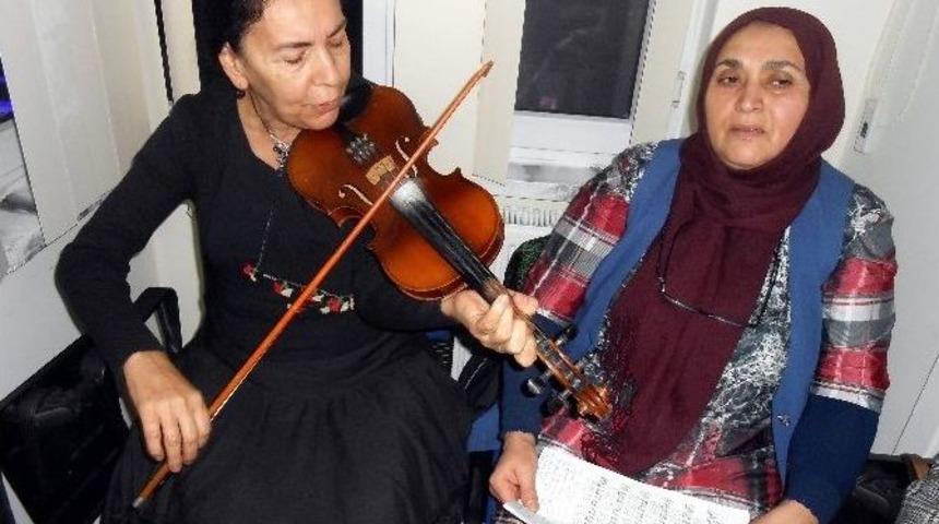 Eşyoder&rsquo;den Engelliler İ&ccedil;in Şiir, T&uuml;rk&uuml; Ve Musiki Dinletisi