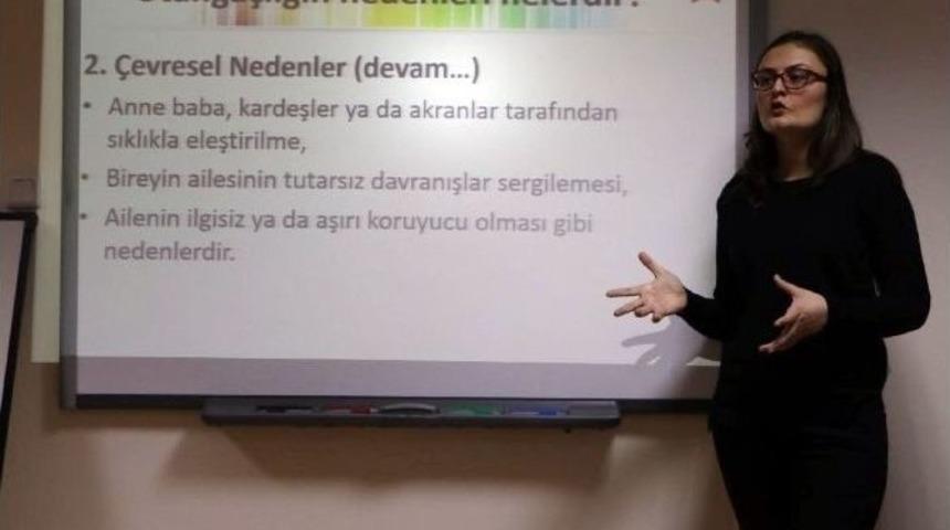 Utanga&ccedil;lıkla Baş Edebilmenin Yolu Korkuları Yenmekten Ge&ccedil;iyor