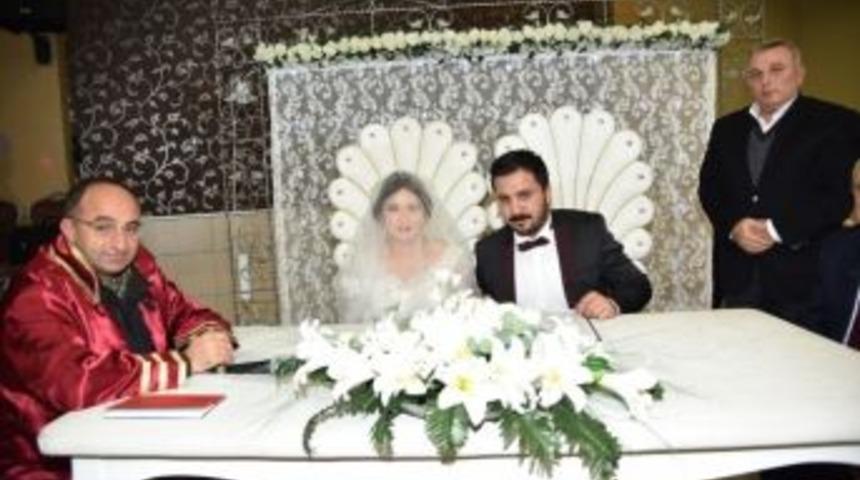 Başkan &Uuml;z&uuml;lmez Cemiyetlere Katıldı