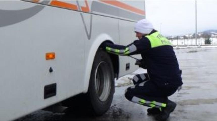Bolu Terminalinde Kış Lastiği Uygulaması