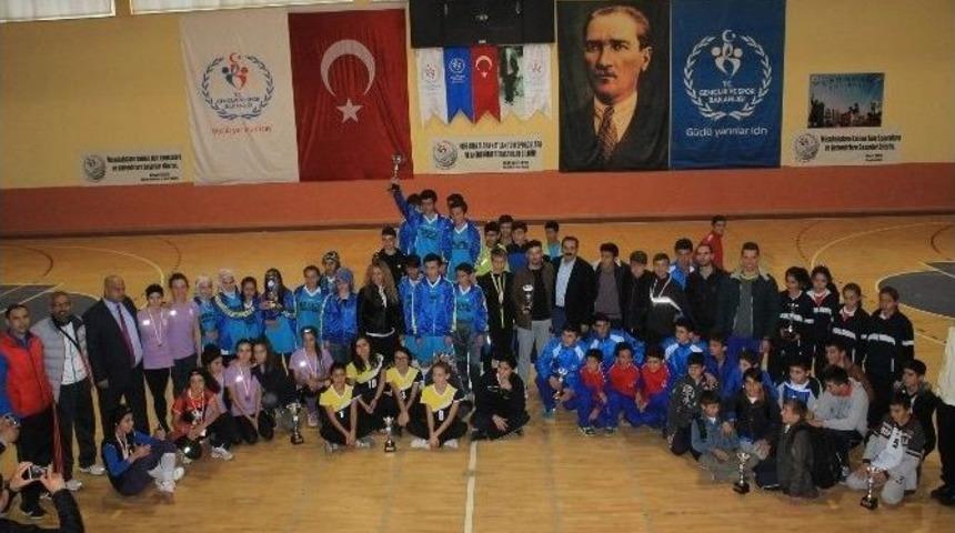 Karaman&rsquo;da Okul Sporları Kros M&uuml;sabakaları Tamamlandı