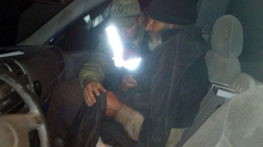 Elazığ&rsquo;da Kaybolan Kişi Donmak &Uuml;zereyken Bulundu