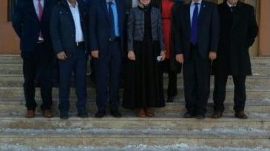 Eğitim Hak-sen Genel Başkanı G&ouml;k&ccedil;ek Okulları Ziyaret Etti