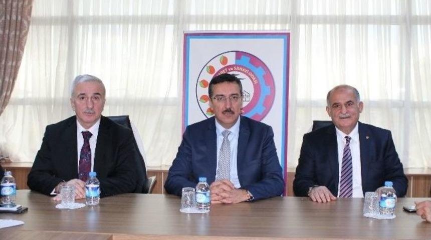 Bakan T&uuml;fenkci İş Adamları İle Bir Araya Geldi