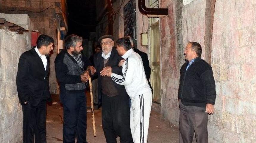 Şiddete Uğrayan Gen&ccedil; Kız Tartıştığı Babasını &Ouml;ld&uuml;rd&uuml;