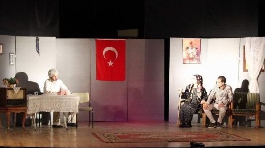 Sessiz &Ccedil;ığlık Tiyatrosunda Moskovaya Mesaj Verildi