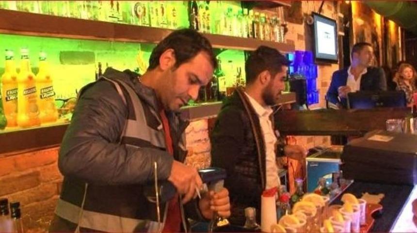 İzmir&rsquo;de 200 Personelle Sahte İ&ccedil;ki Denetimi Yapıldı