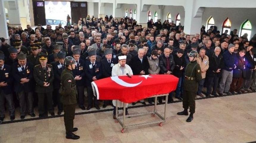 Bir &Ccedil;uval K&ouml;m&uuml;r Uğruna Hayatını Kaybetti