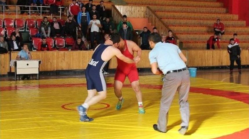 G&uuml;reş Yarı Final Fikst&uuml;r&uuml; Niğde&rsquo;de Yapıldı