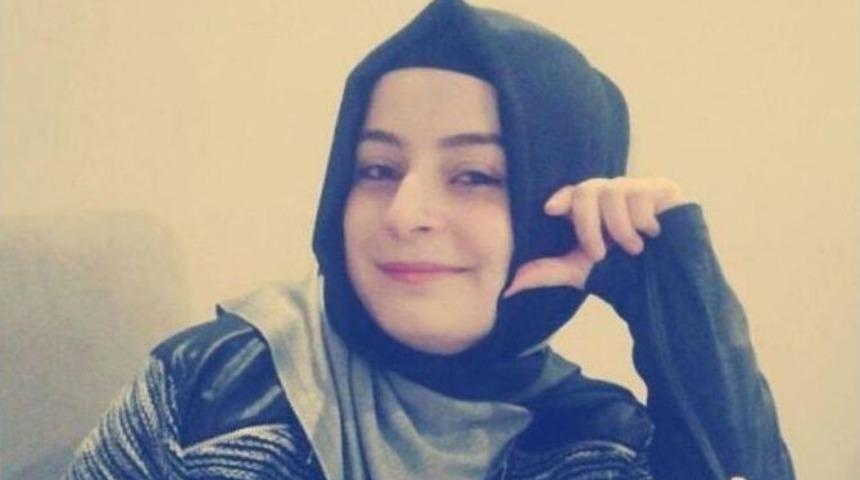 Otomobilin &Ccedil;arptığı Kadın İş&ccedil;i De Hayatını Kaybetti