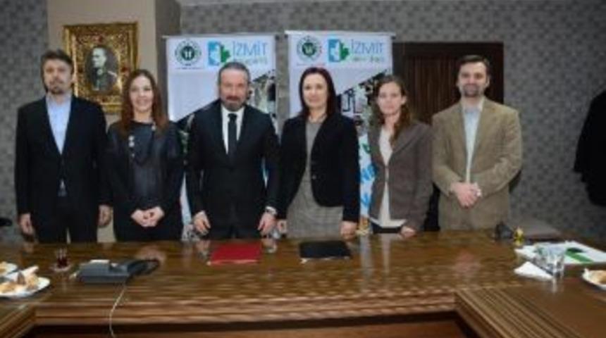 İzmit&rsquo;te Sanat Sokağa İniyor