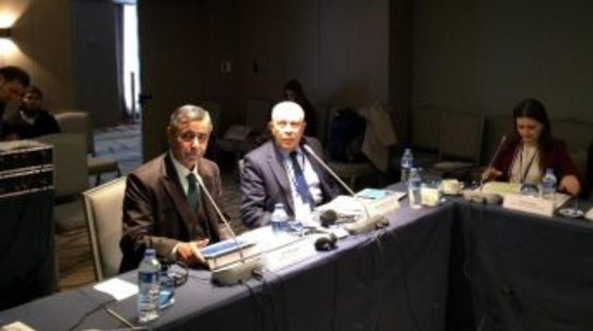 Prof. Dr. Duran, Uluslararası Kud&uuml;s &Ccedil;alıştayında Konuştu