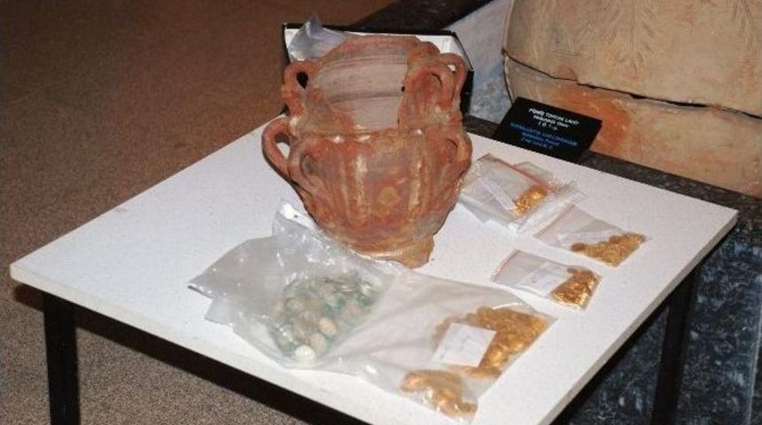 Tarihi Kent Tire&rsquo;de Define Bulundu