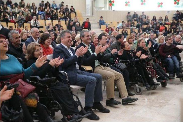 Engelleri Sahnede Aştılar G2