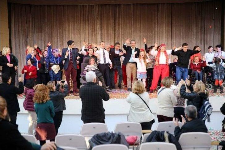 Engelleri Sahnede Aştılar G5