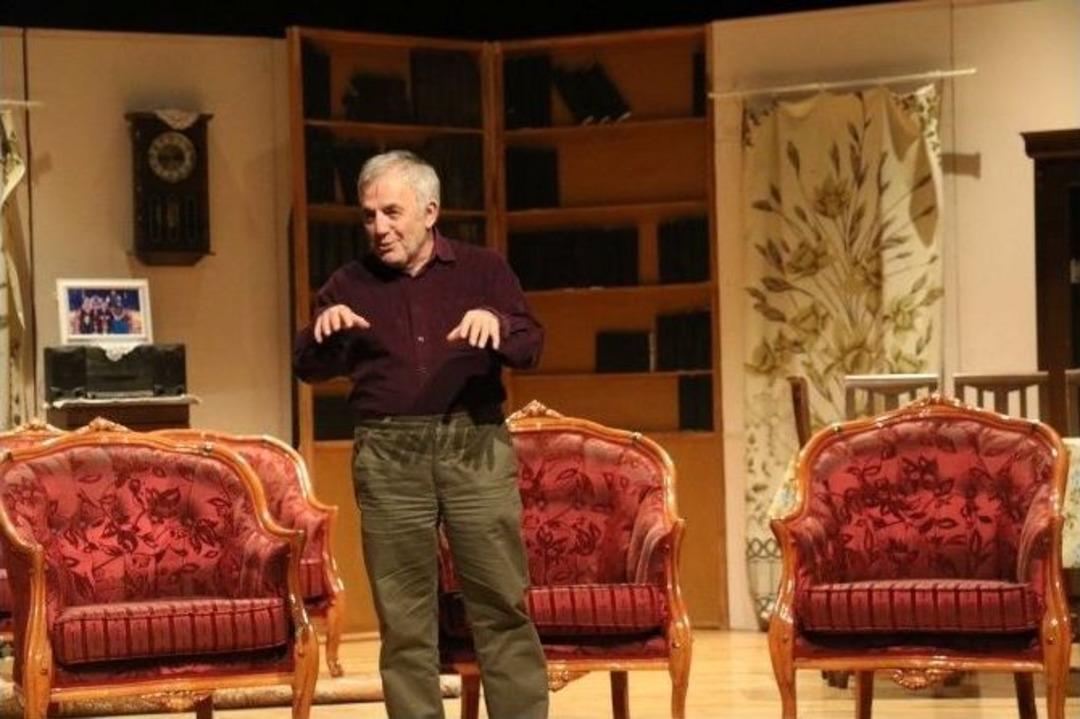 Bir 28 Şubat Hikayesi: "karanlıkta A&ccedil;an &Ccedil;i&ccedil;ekler"