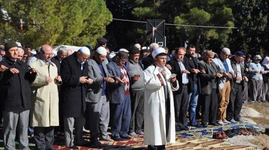 Antalya&rsquo;da &Ccedil;ift&ccedil;ilerin Yağmur Duası