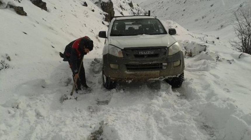 Aras Edaş Ekipleri Kar Ve Buz Dinlemedi