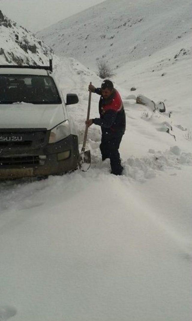 Aras Edaş Ekipleri Kar Ve Buz Dinlemedi