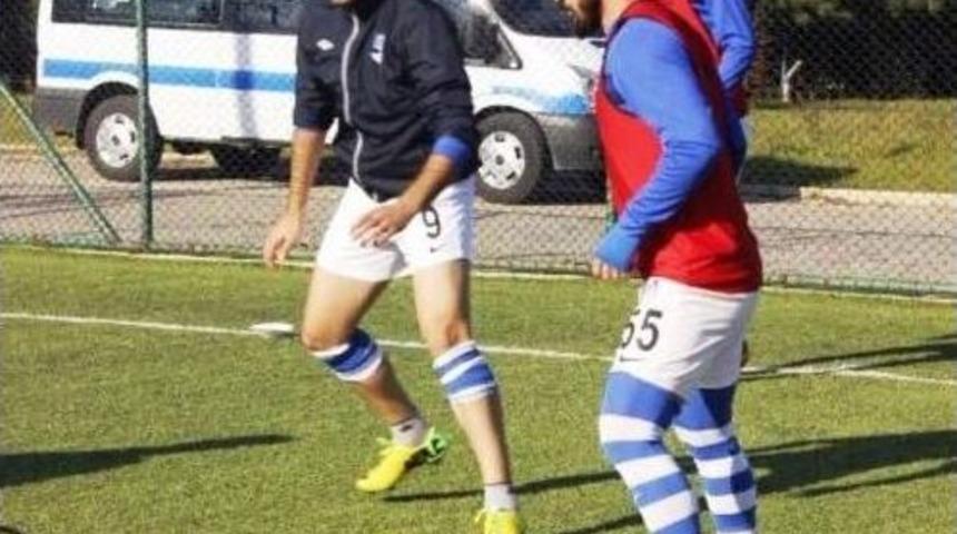 Yunusemre Belediyespor Farklı Yendi