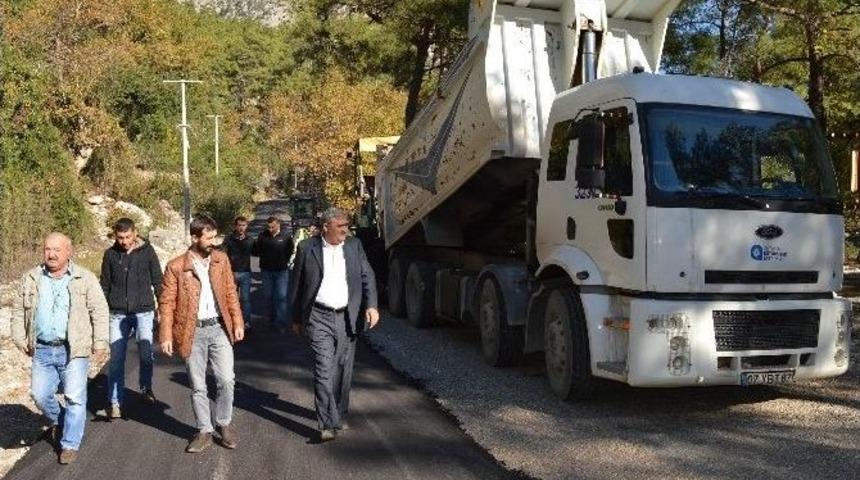 B&uuml;y&uuml;kşehir&rsquo;den Hacısekililer, &Ccedil;itdibi Ve Yarbaş&ccedil;andır Yolu&rsquo;na Sıcak Asfalt