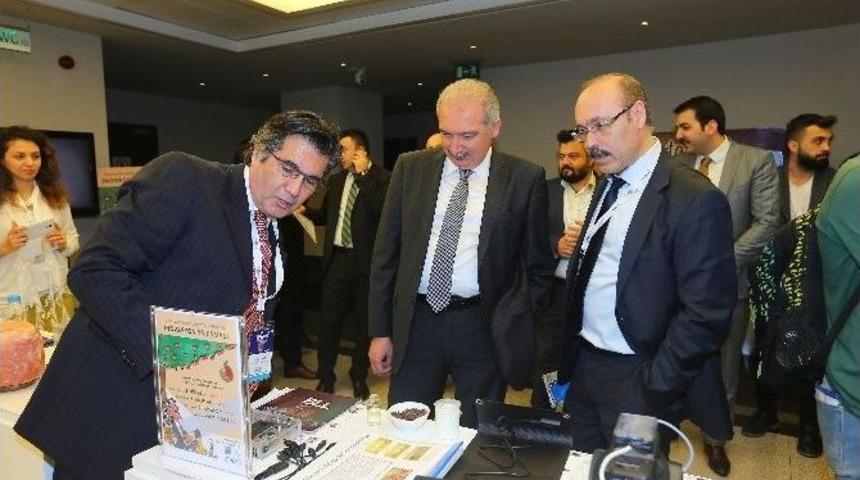 Başkan Uysal, İnovasyon Yarışmasında Dereceye Girenlere &Ouml;d&uuml;l Verdi
