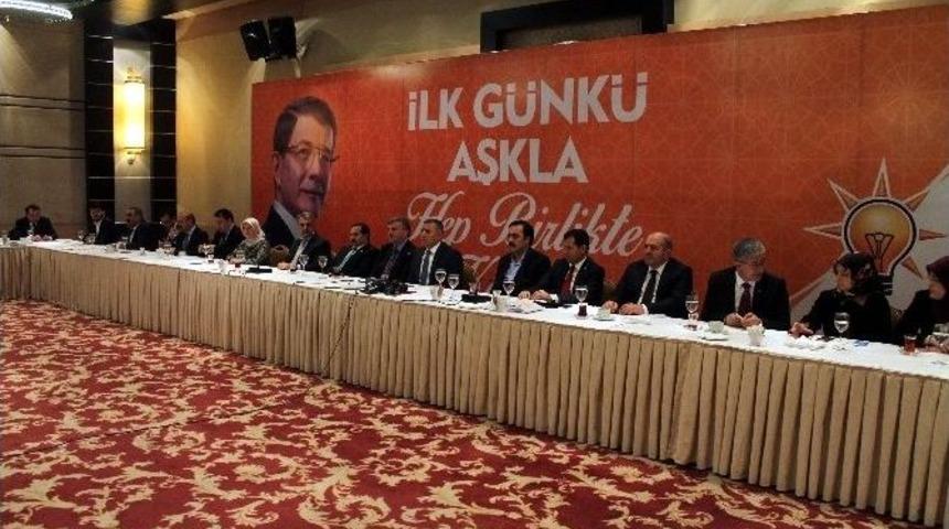 Ak Parti Konya Teşkilatı Ve Milletvekilleri Basınla Bir Araya Geldi