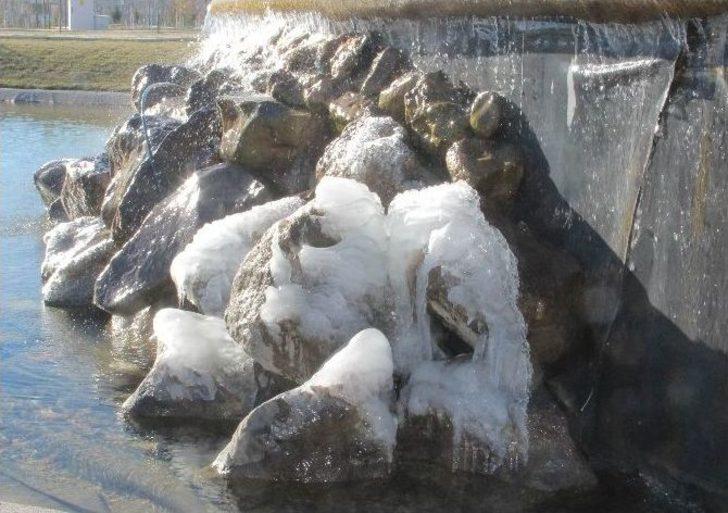 Elazığ’dan Süs Havuzları Dondu G5