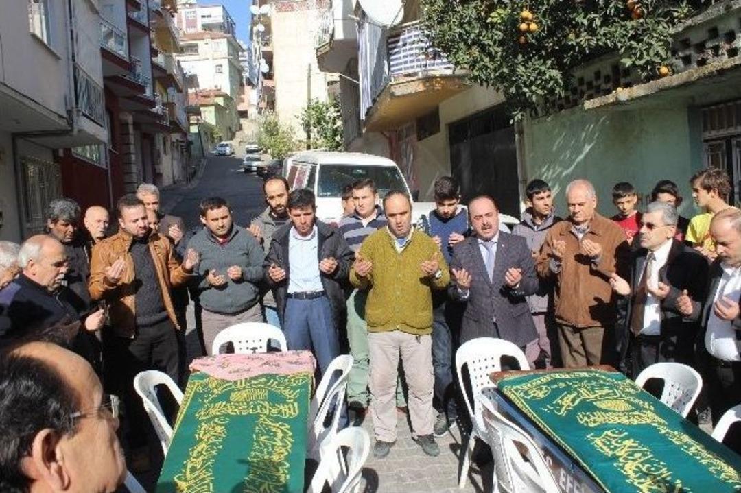 Otel Cinayetinde &Ouml;ld&uuml;r&uuml;len 2 Bebek Ve Anneleri Son Yolculuğuna Uğurlandı