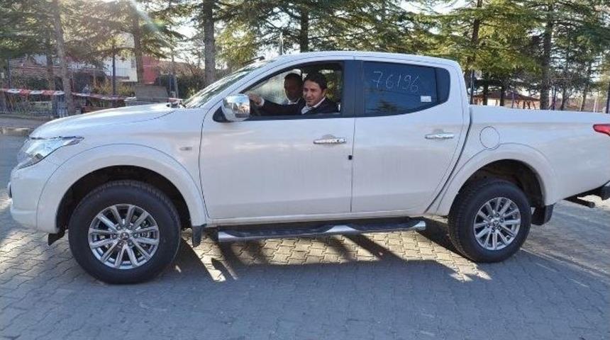 Seyitgazi Belediyesi Kış Şartlarına Uygun Arazi Aracı Aldı