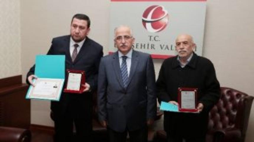 Yardımseverlere Vali Tuna&rsquo;dan Teşekk&uuml;r Plaketi