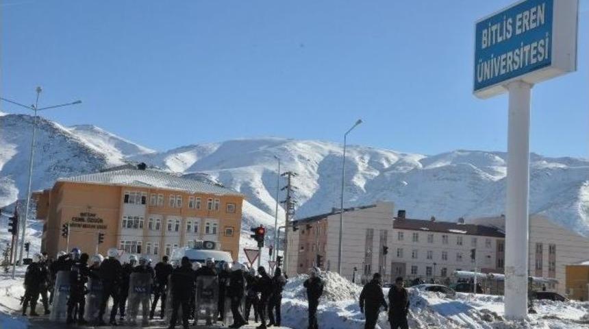 &Uuml;niversite &Ouml;ğrencilerinden Y&uuml;r&uuml;y&uuml;ş