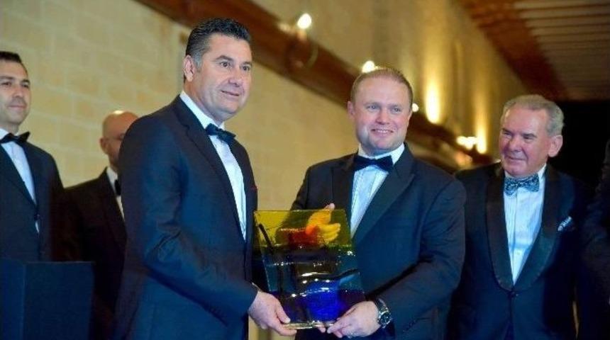 Başkan Kocadon&rsquo;a Malta&rsquo;dan &Ouml;d&uuml;l