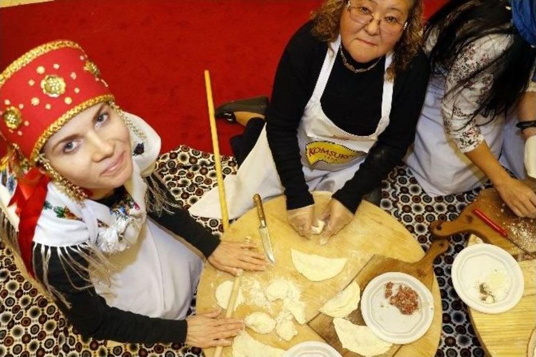 Rus Gelinler Oklavayı Ellerine Aldı