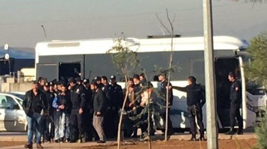 Kocaeli&rsquo;de Uyuşturucu Operasyonu: 49 G&ouml;zaltı