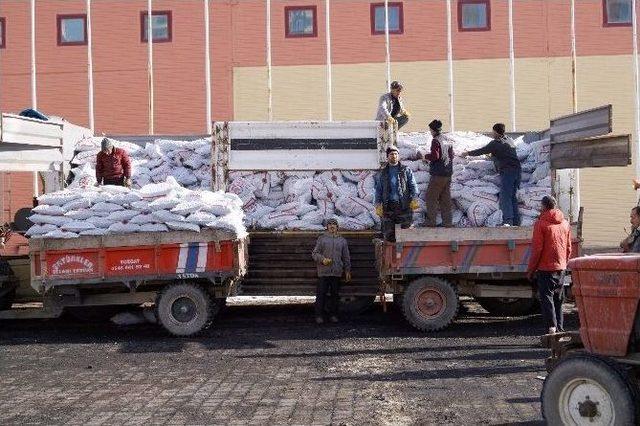 Yeni Çeltek Kömür İşletmeleri Fakir Fukaraya 400 Bin Ton Kömür Ulaştırdı