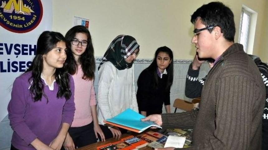 &Ouml;ğrencilerden Bayır Bucak T&uuml;rkmenlerine Anlamlı Yardım