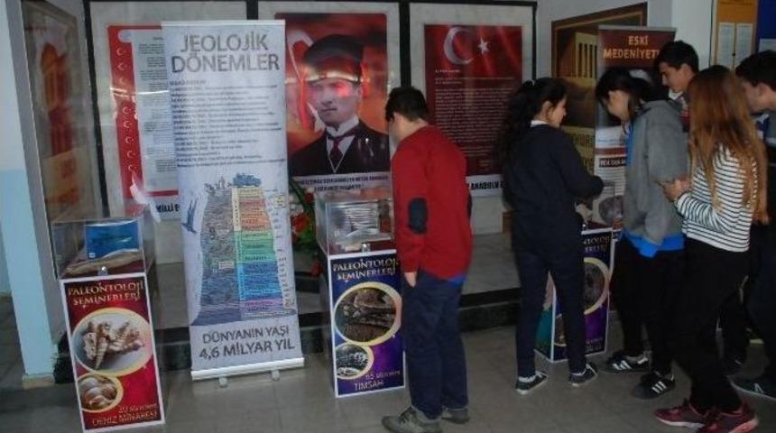 Lise &Ouml;ğrencileri Fosilleri Tanıma İmkanı Buldu