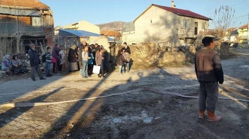 Sandıklı&rsquo;da Ev Yangını