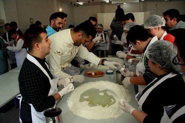 Zihin Engelli Çocuklar Börek Açtı