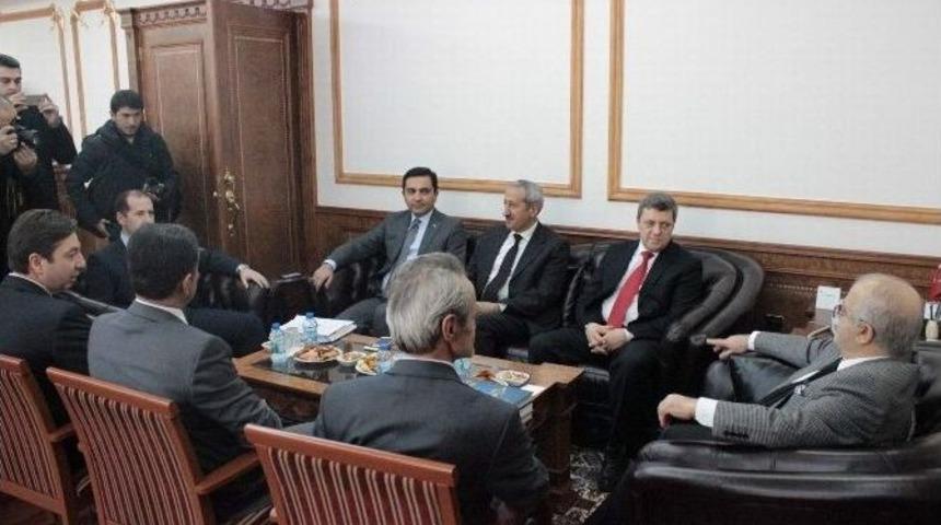 Tcdd Genel M&uuml;d&uuml;r&uuml; &Ouml;mer Yıldız Kırşehir&rsquo;de