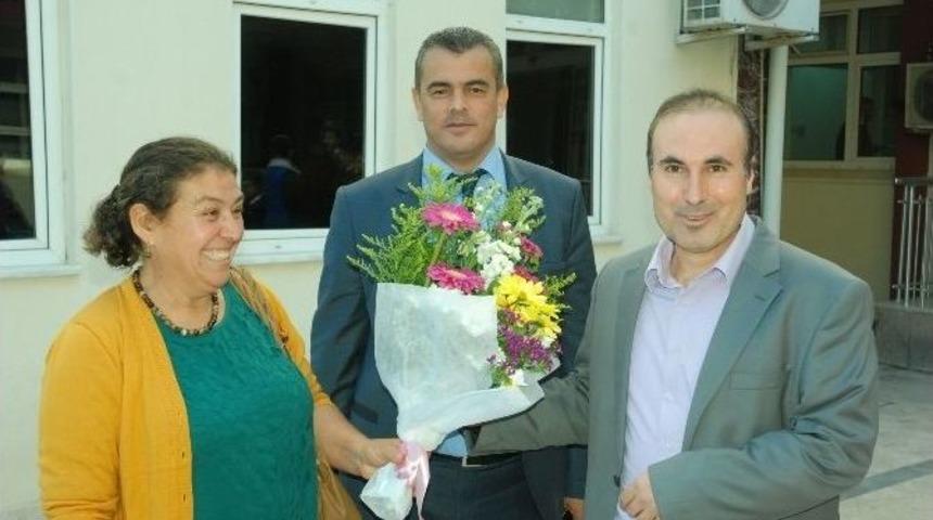 Minik &Ouml;ğrencilerin Har&ccedil;lıklarından Tekerlekli Sandalye